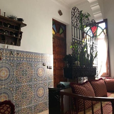 Appartement Meuble 5 Personnes En Plein Centre Ville Rabat Eksteriør billede